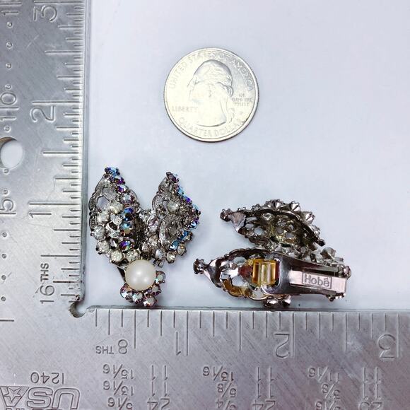 VTG Signed Hobé Mid Century Earrings AB 1950s Rhinestone Faux Pearl Clip On - Picture 10 of 11